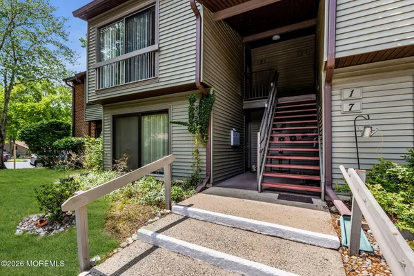 Property Slideshow image 2 of 22 | 9 medford ct, Red Bank, NJ, 07701