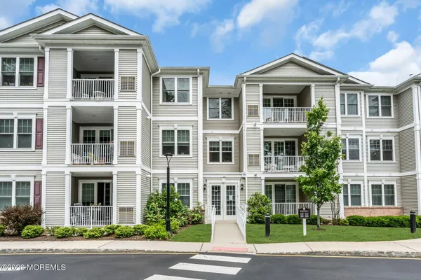 Property Slideshow image 3 of 37 | 7 centre st 5208, Ocean Twp, NJ, 07712