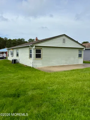Property Slideshow image 3 of 21 | 348 costa mesa dr, Toms River, NJ, 08757