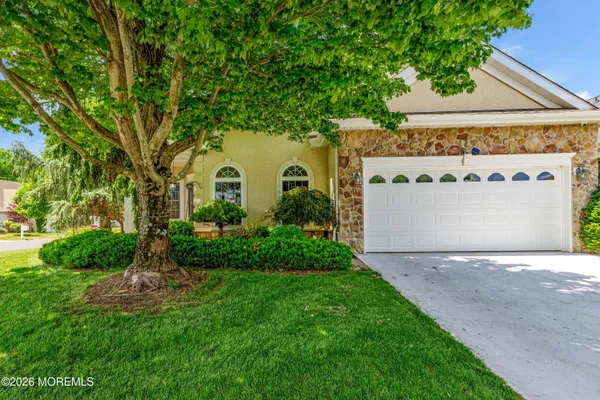 Property Slideshow image 3 of 61 | 19 saint andrews rd, Jackson, NJ, 08527