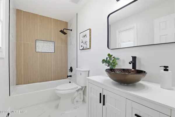 Property Slideshow image 3 of 35 | 34 barbuda st, Toms River, NJ, 08757