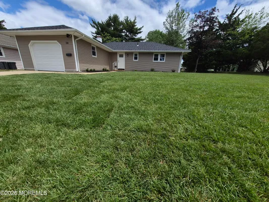 Property Slideshow image 3 of 35 | 34 barbuda st, Toms River, NJ, 08757