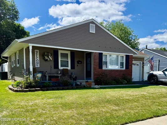 Property Slideshow image 3 of 36 | 48 sunflower ln, Toms River, NJ, 08755