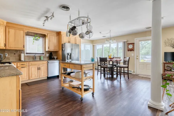 Property Slideshow image 3 of 39 | 251 westbrook dr, Toms River, NJ, 08757