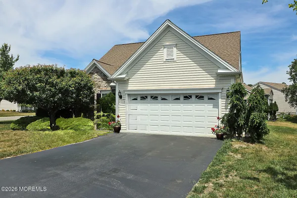 Property Slideshow image 2 of 6 | 58 aberdeen ln, Manchester, NJ, 08759