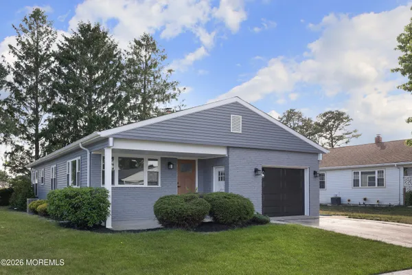 Property Slideshow image 3 of 35 | 1 dawn way, Toms River, NJ, 08757