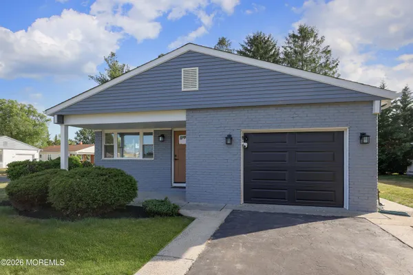 Property Slideshow image 2 of 35 | 1 dawn way, Toms River, NJ, 08757