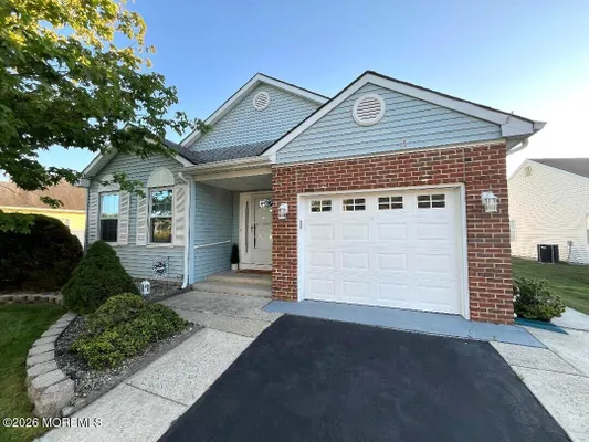 Property Slideshow image 2 of 45 | 106 chesterfield ln, Toms River, NJ, 08757