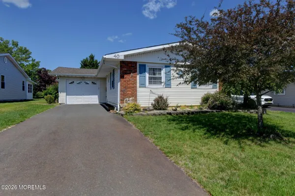 Property Slideshow image 3 of 36 | 40 sidney ct, Brick, NJ, 08724
