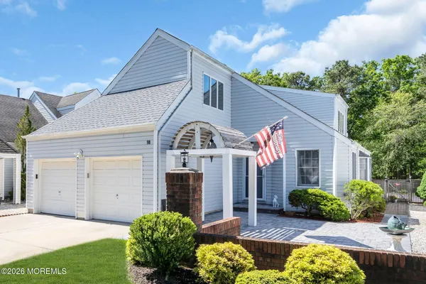 Property Slideshow image 3 of 34 | 98 longwood dr, Manahawkin, NJ, 08050