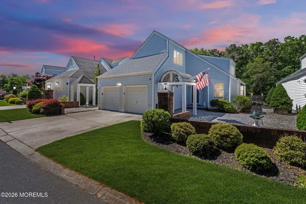 Property Slideshow image 2 of 34 | 98 longwood dr, Manahawkin, NJ, 08050