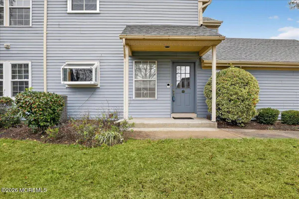 Property Slideshow image 3 of 49 | 5 wingate ct d, Monroe, NJ, 08831