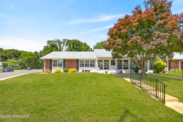 Property Slideshow image 2 of 29 | 976a aberdeen dr, Lakewood, NJ, 08701