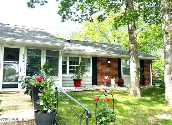 Property Slideshow image 2 of 45 | 258 jefferson ct b, Lakewood, NJ, 08701