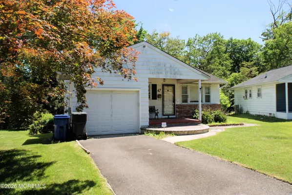 Property Slideshow image 3 of 24 | 47 coral bell holw holw, Toms River, NJ, 08755