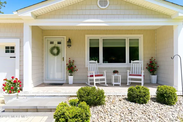 Property Slideshow image 2 of 28 | 16 crescent dr, Toms River, NJ, 08757