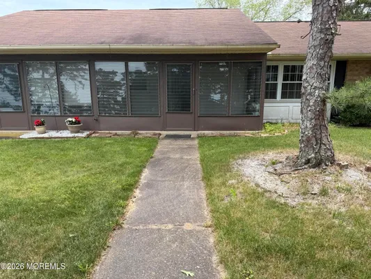 Property Slideshow image 2 of 16 | 10b yorkshire ct, Manchester, NJ, 08759