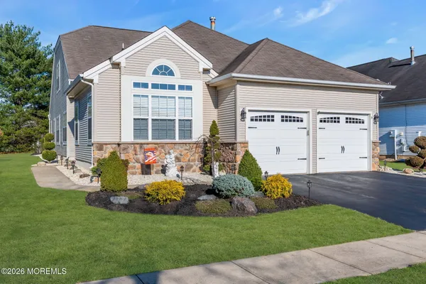 Property Slideshow image 3 of 62 | 9 ignatius dr, Manchester, NJ, 08759