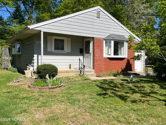Property Slideshow image 2 of 5 | 61 morning glory ct, Toms River, NJ, 08755