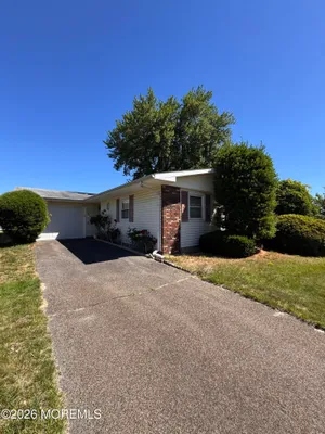 Property Slideshow image 2 of 18 | 29 robinson rd, Brick, NJ, 08724