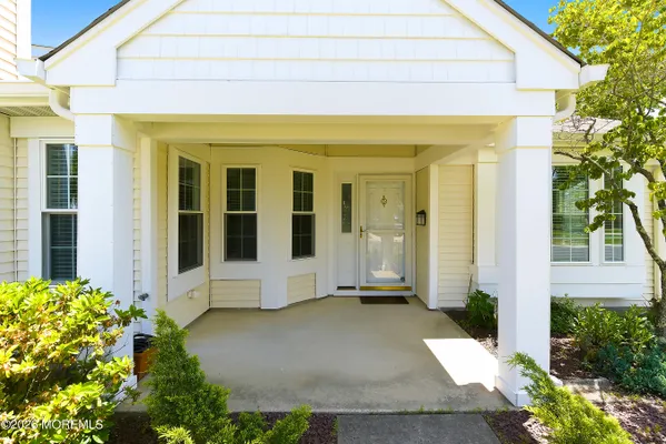 Property Slideshow image 2 of 36 | 1188b thornbury ln, Manchester, NJ, 08759
