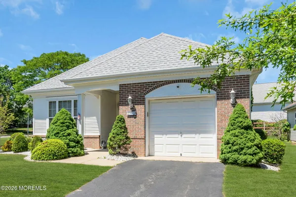 Property Slideshow image 2 of 40 | 29 greenways ln, Lakewood, NJ, 08701