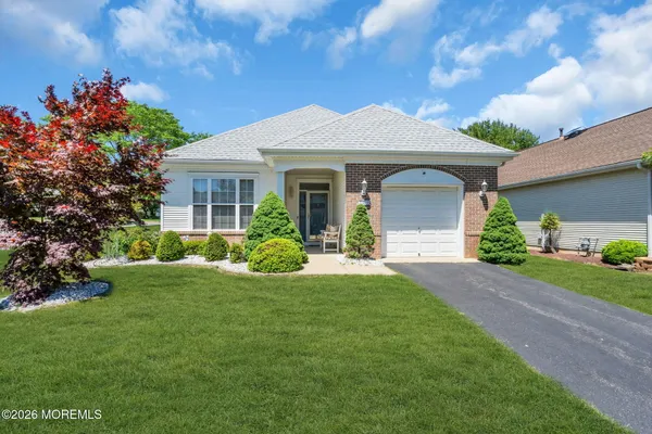 Property Slideshow image 3 of 40 | 29 greenways ln, Lakewood, NJ, 08701