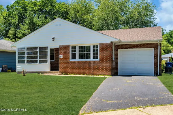 Property Slideshow image 2 of 34 | 56 bellflower ct, Toms River, NJ, 08755