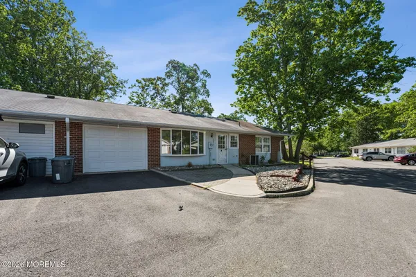 Property Slideshow image 2 of 28 | 1261a argyll cir, Lakewood, NJ, 08701