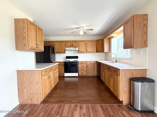 Property Slideshow image 3 of 34 | 11 rocky hill rd, Manahawkin, NJ, 08050