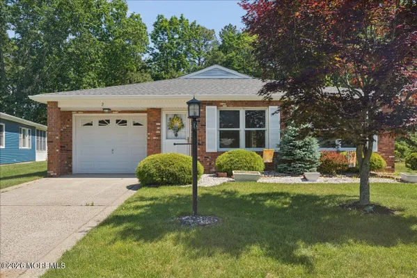 Property Slideshow image 2 of 25 | 2 thames pl, Brick, NJ, 08723