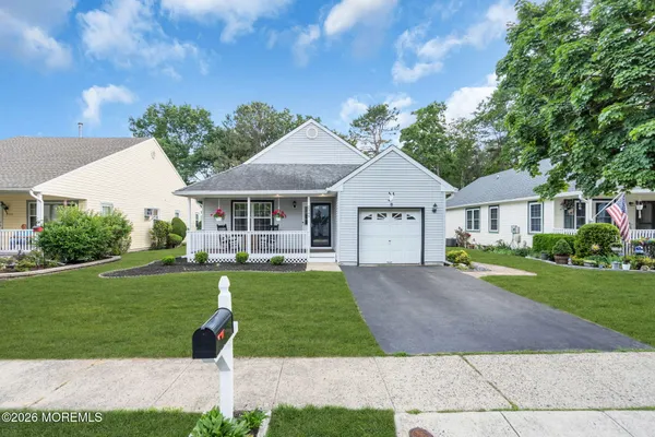 Property Slideshow image 3 of 30 | 2349 mount hood ln, Toms River, NJ, 08753