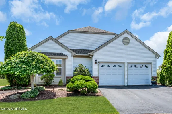 Property Slideshow image 2 of 84 | 5 donatello dr, Manchester, NJ, 08759
