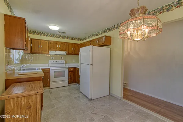Property Slideshow image 3 of 22 | 992 constitution blvd b, Whiting, NJ, 08759