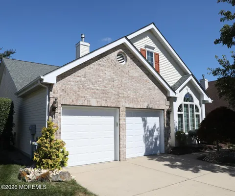 Property Slideshow image 3 of 30 | 7 sherwood dr, Jamesburg, NJ, 08831