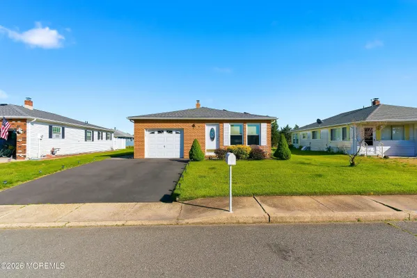 Property Slideshow image 3 of 42 | 6 saint kitts dr, Toms River, NJ, 08757