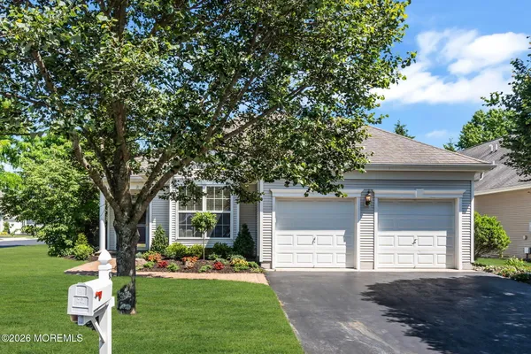 Property Slideshow image 3 of 49 | 83 huntington dr, Jackson, NJ, 08527
