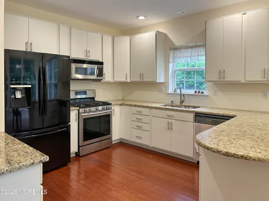 Property Slideshow image 3 of 22 | 2201 ambassador ct, Franklin Twp, NJ, 08873