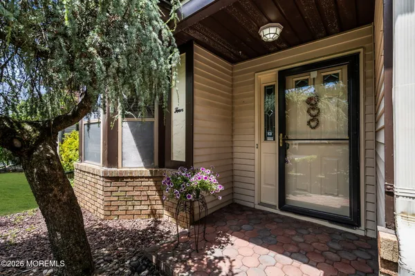 Property Slideshow image 3 of 44 | 4 hampton dr, Marlboro, NJ, 07746
