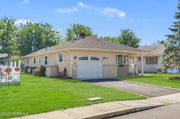 Property Slideshow image 3 of 33 | 16 goyave st, Toms River, NJ, 08757