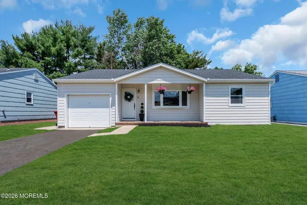 Property Slideshow image 2 of 48 | 6 coventry rd, Toms River, NJ, 08757