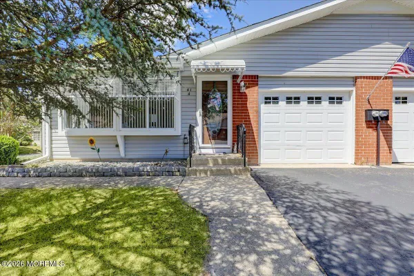 Property Slideshow image 2 of 37 | 41 hudson pkwy a, Manchester, NJ, 08759