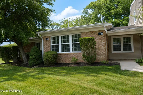 Property Slideshow image 2 of 14 | 100 viburnum ter, Red Bank, NJ, 07701