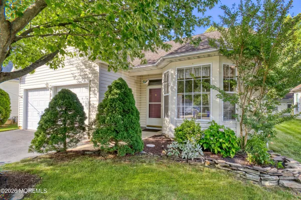 Property Slideshow image 2 of 30 | 15 morning glory ct, Brick, NJ, 08724