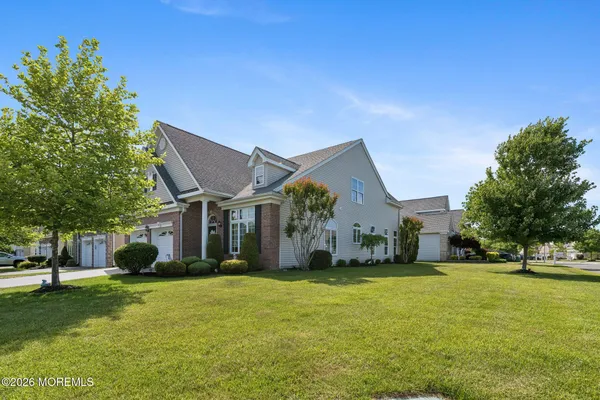 Property Slideshow image 2 of 19 | 60 jumping brook dr, Lakewood, NJ, 08701