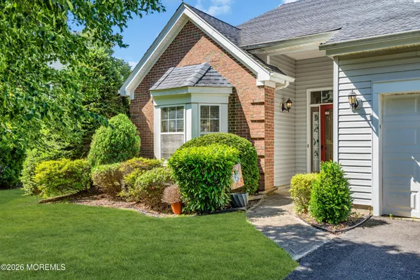 Property Slideshow image 3 of 36 | 12 wharfside way, Bayville, NJ, 08721