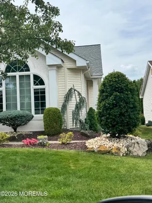 Property Slideshow image 2 of 2 | 7 sherwood dr, Jamesburg, NJ, 08831