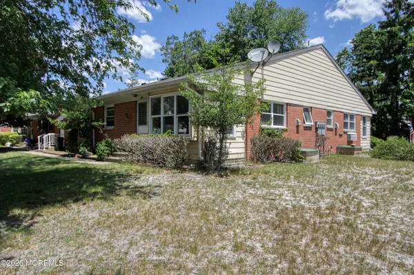 Property Slideshow image 2 of 4 | 19 yorktowne pkwy a, Whiting, NJ, 08759