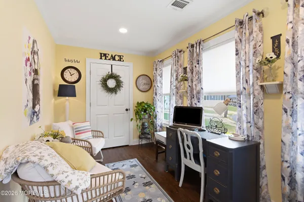 Property Slideshow image 3 of 19 | 12 pocono pl, Toms River, NJ, 08753