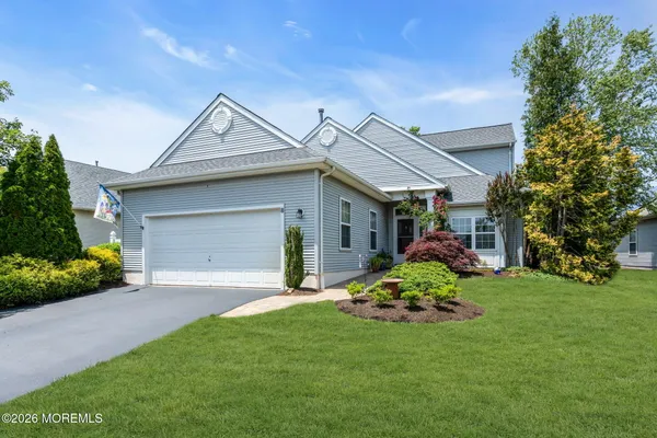 Property Slideshow image 2 of 69 | 8 byron dr, Manchester, NJ, 08759